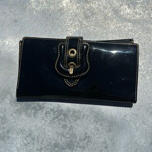 Fendi Patent leather wallet. Good condition!